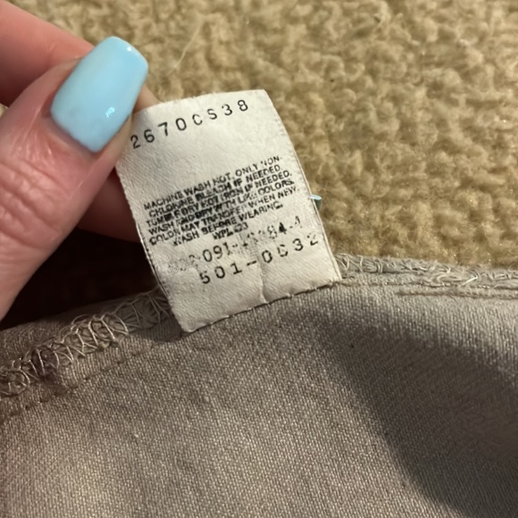 Vintage Levi 501 Jeans - Button Fly - Light Blue/Grey 36x32 - Picture 9 of 9